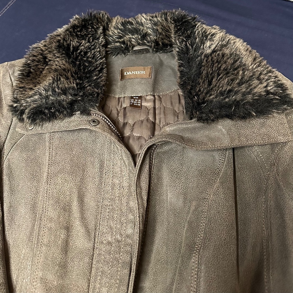 Danier Woman’s Leather Winter Jacket - Picture 6 of 8
